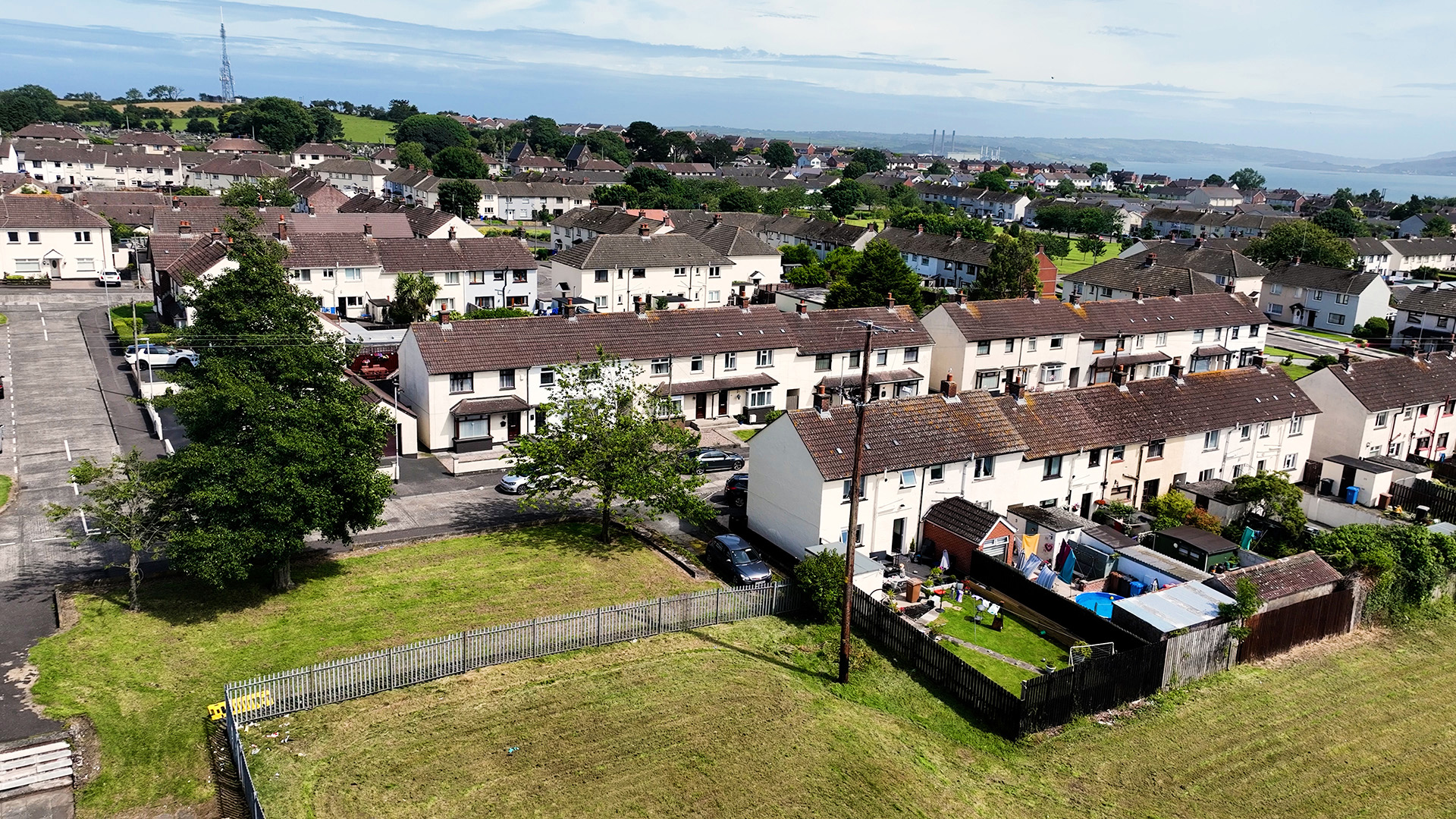 Aerial view of houses in Northern Ireland, signifying social housing support when renting a home in Northern Ireland.